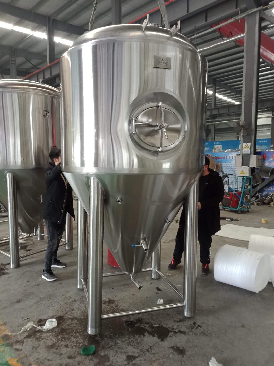 2000L精釀啤酒發酵罐