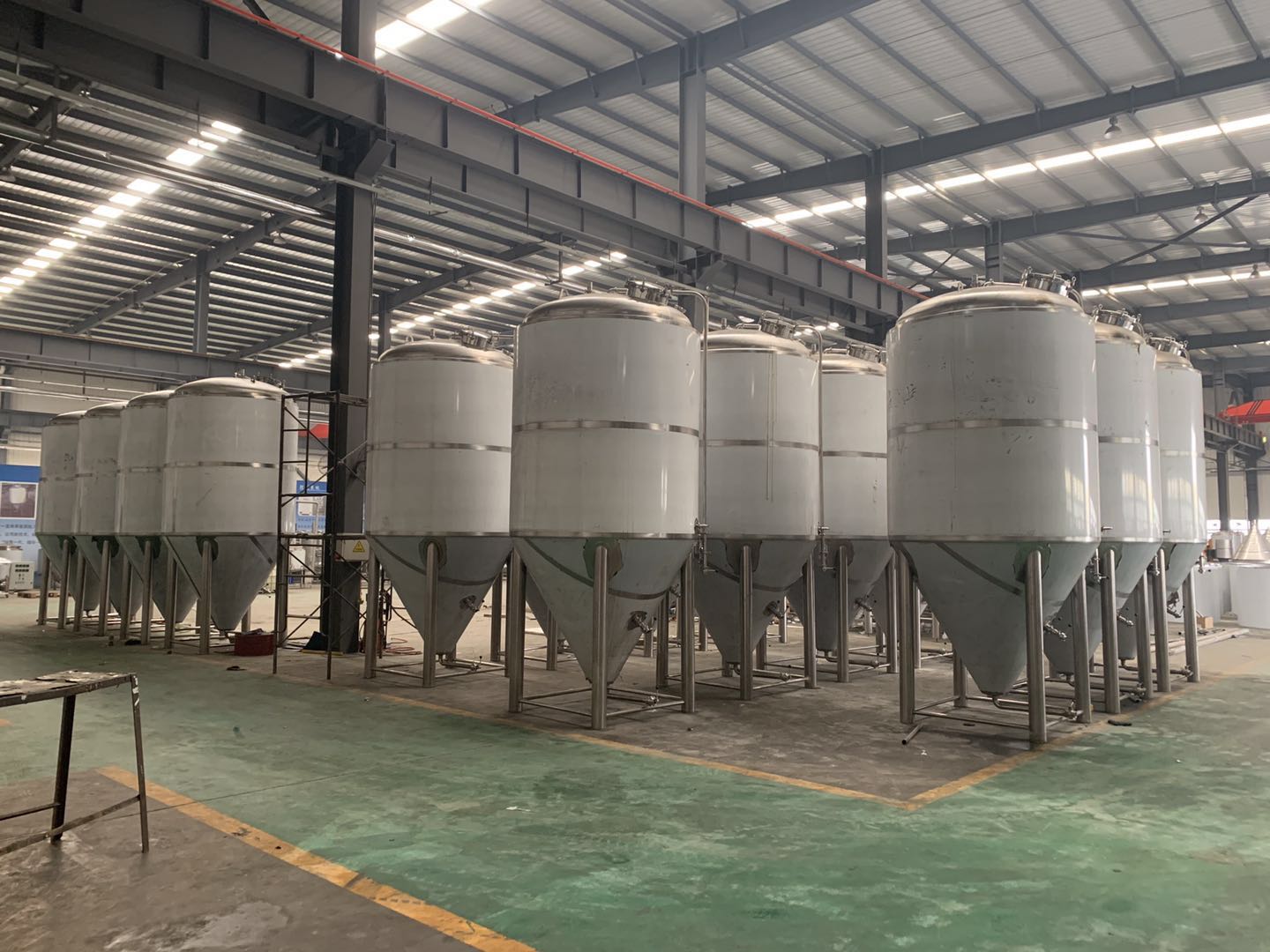 精釀啤酒廠設(shè)備 精釀啤酒廠設(shè)備