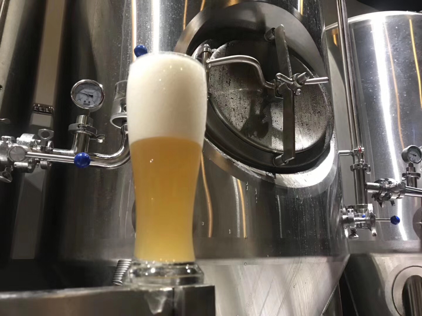 精釀啤酒設(shè)備廠家 精釀啤酒設(shè)備廠家